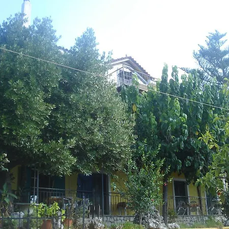 Apartment Theodora *